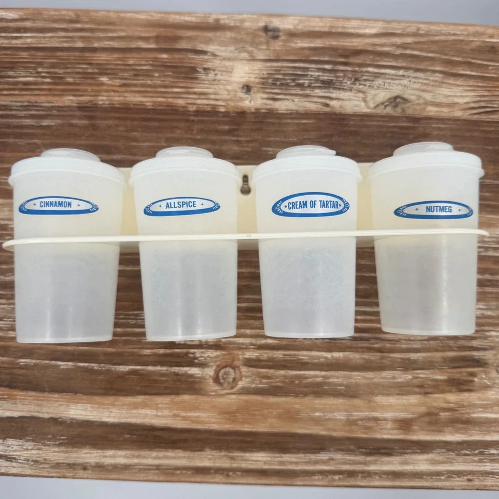 Vintage Tupperware Spice Rack Cinnamon Allspice Cream of Tartar Nutmeg Shakers‎